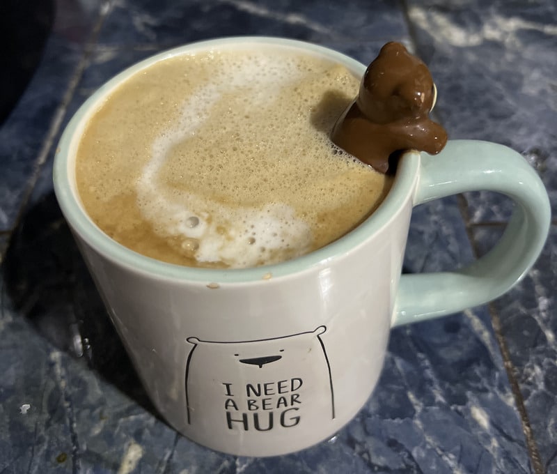 cafe capuchino casero hecho en licuadora