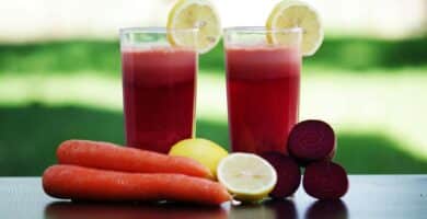 ¿Cómo hacer licuado de betabel con zanahoria Receta saludable