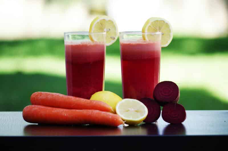¿Cómo hacer licuado de betabel con zanahoria Receta saludable